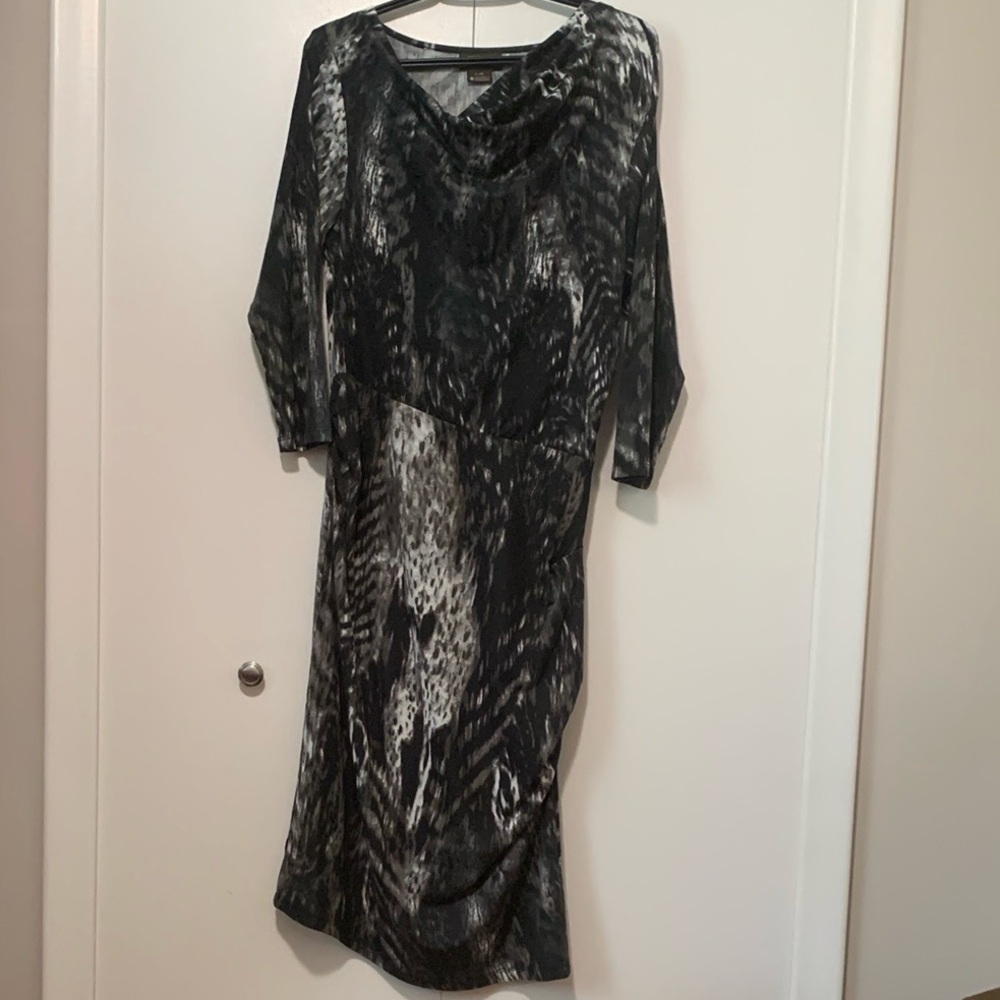 DKR & Company Cowl Neck Animal Printed 3/4 Sleeve Fitted Maxi/Midi Dress Size L
